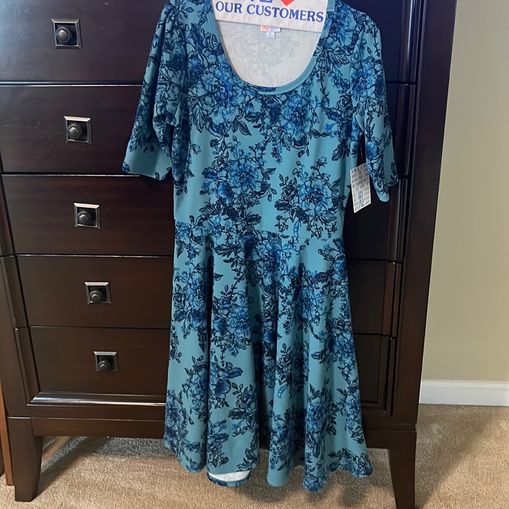 Women’s LulaRoe Dress
